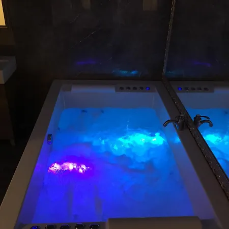 Business Jacuzzi 아파트