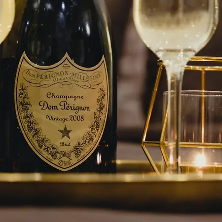 Apartment Business Jacuzzi